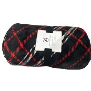 VICTORIA'S SECRET COZY PLUSH BLANKET 50IN x 60IN NEW WITH TAG